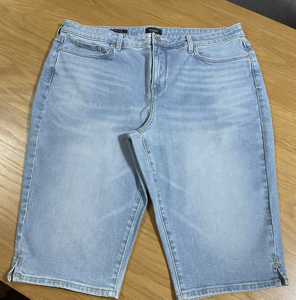 NYDJ Sophie Capri Shorts Canary Beach Denim Lift Tuck Technology Women’s Size 16